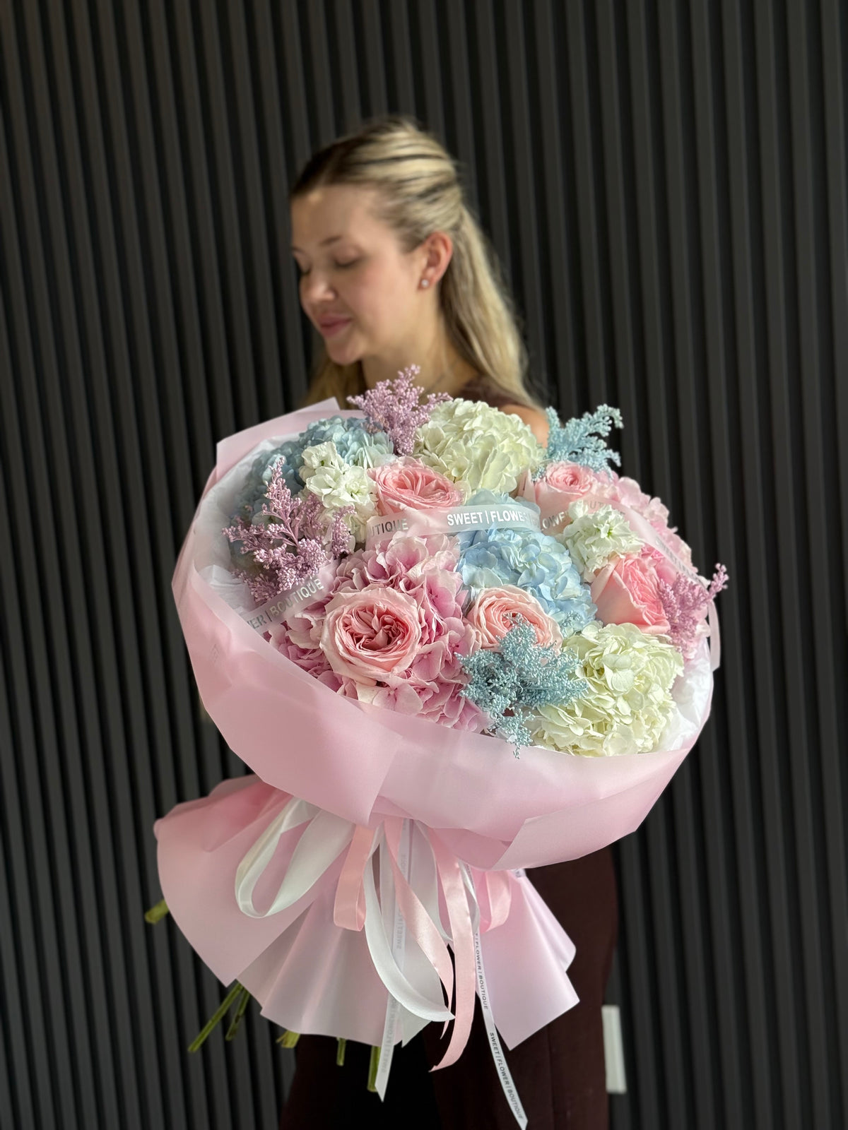 TODAY'S FEATURED BOUQUET - SIGNATURE