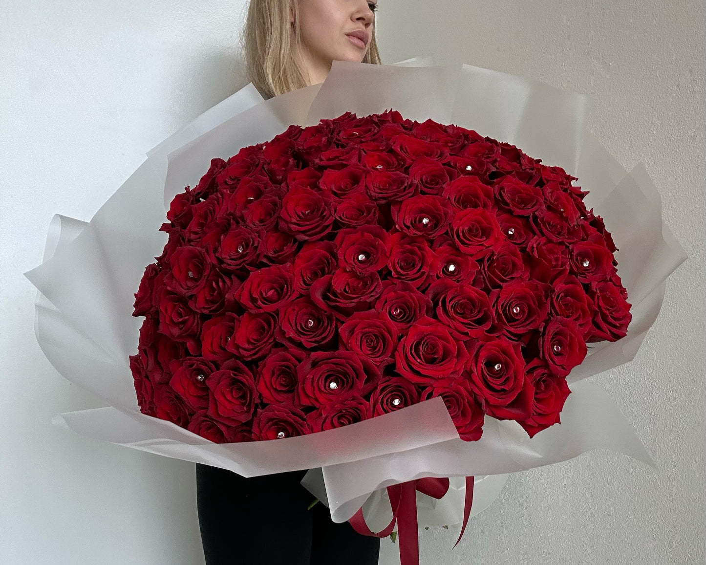 100 RED ROSES