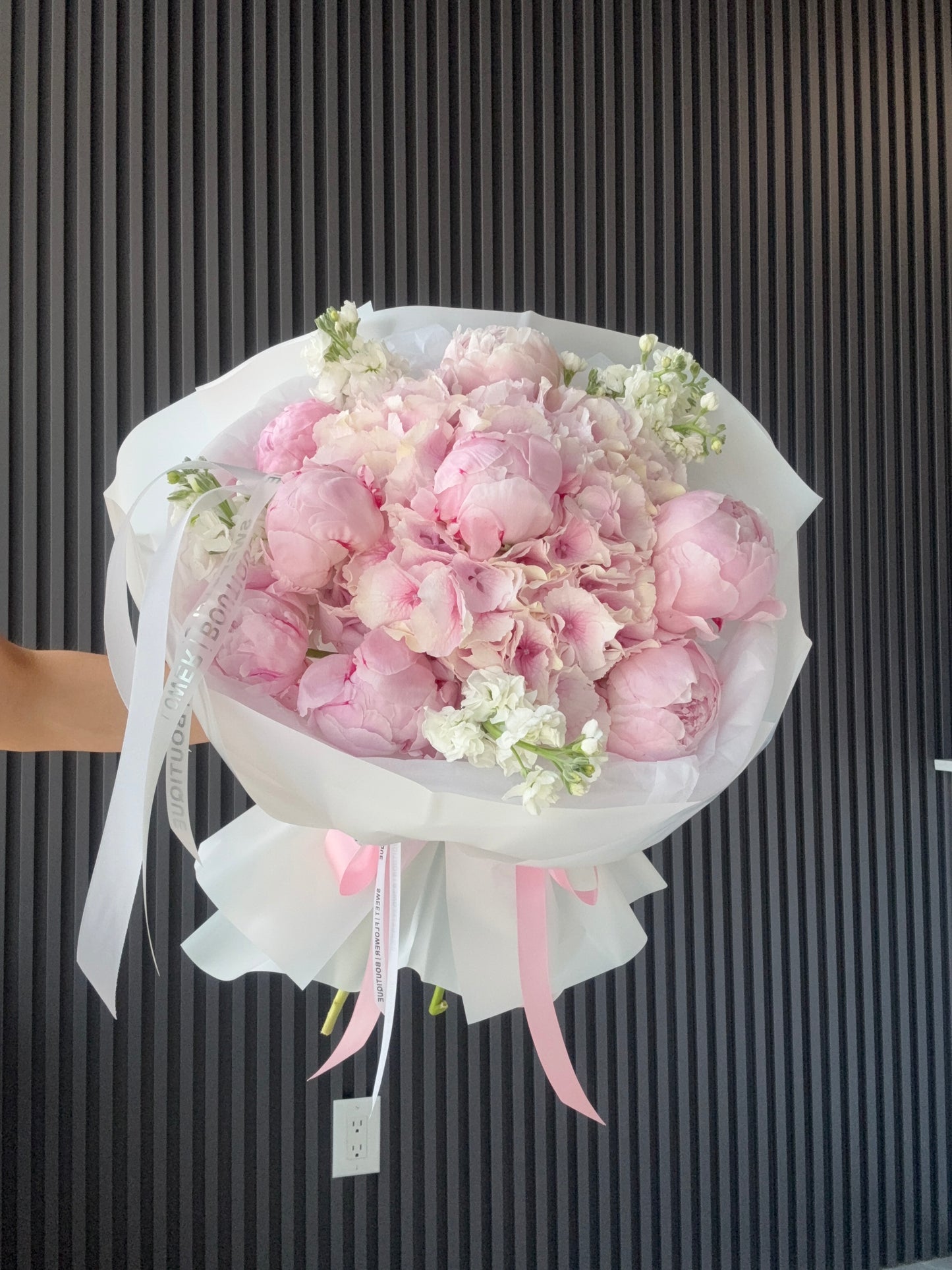 DESIGNER FLOWER BOUQUET