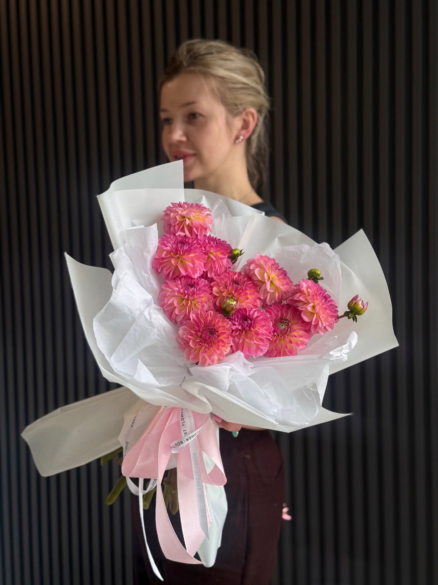 TODAY'S FEATURED BOUQUET - ELEGANCE