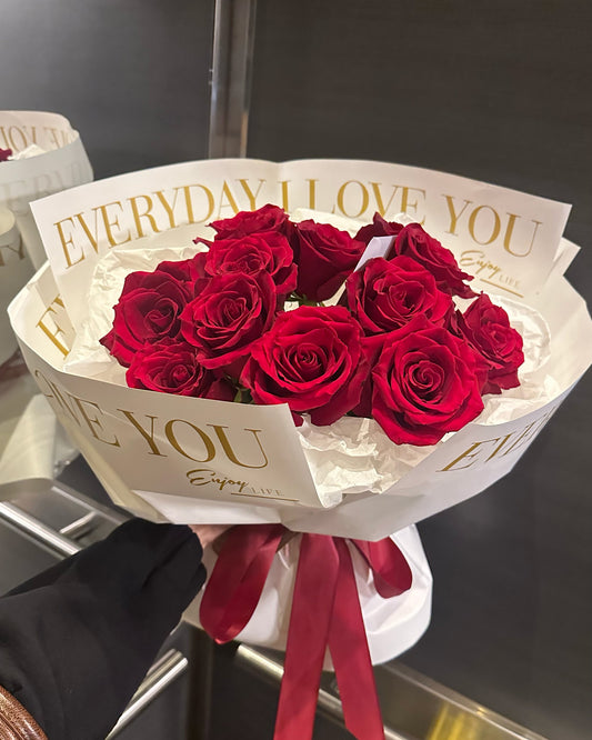 LOVE RED ROSES
