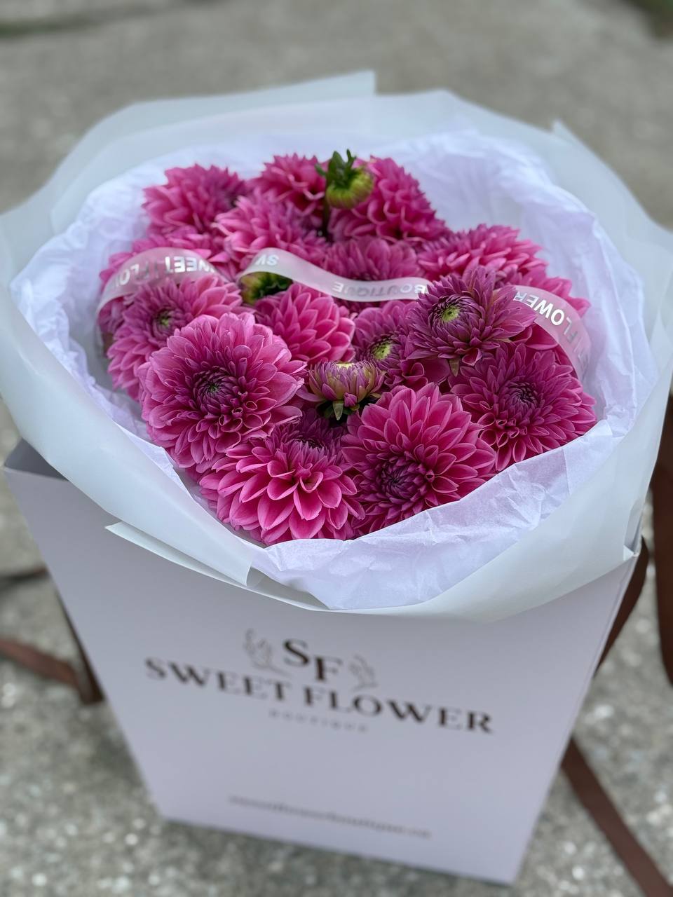 Dahlias pink bouquet luxury design same day delivery