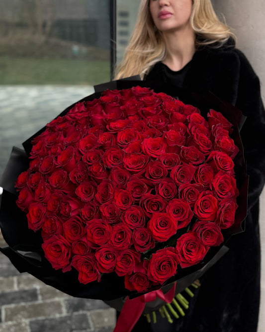 100 RED ROSES