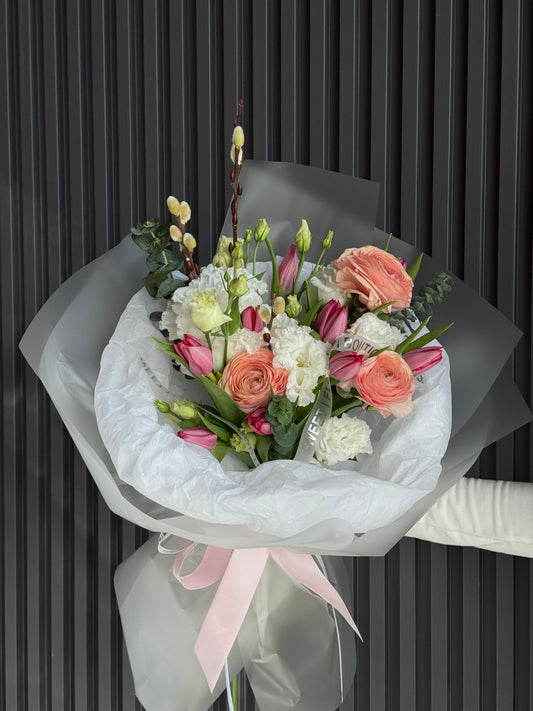 SPRING RANUNCULUS & TULIPS BOUQUET