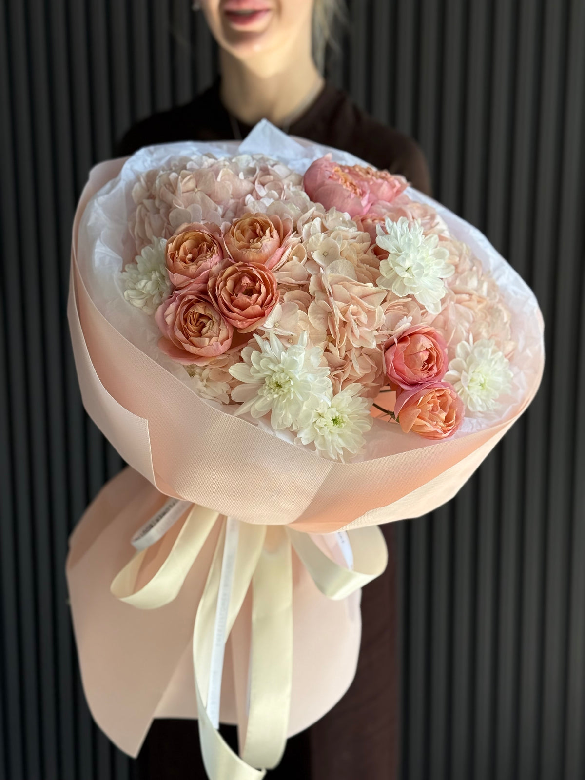 TODAY'S FEATURED BOUQUET - HARMONY