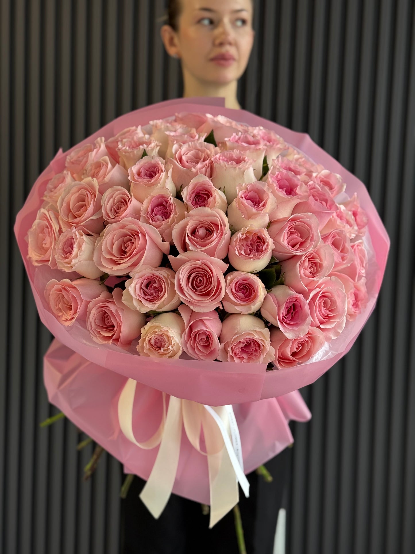 50 PINK ROSES
