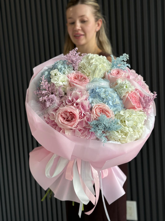 TODAY'S FEATURED BOUQUET - SIGNATURE