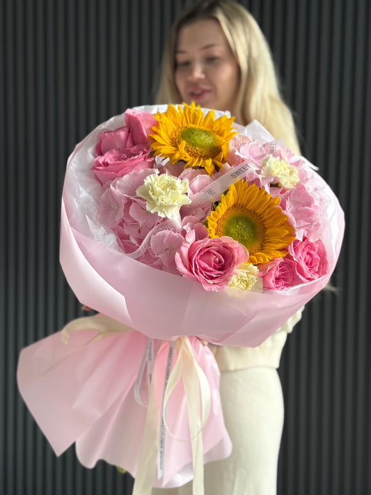 TODAY'S FEATURED BOUQUET - HARMONY