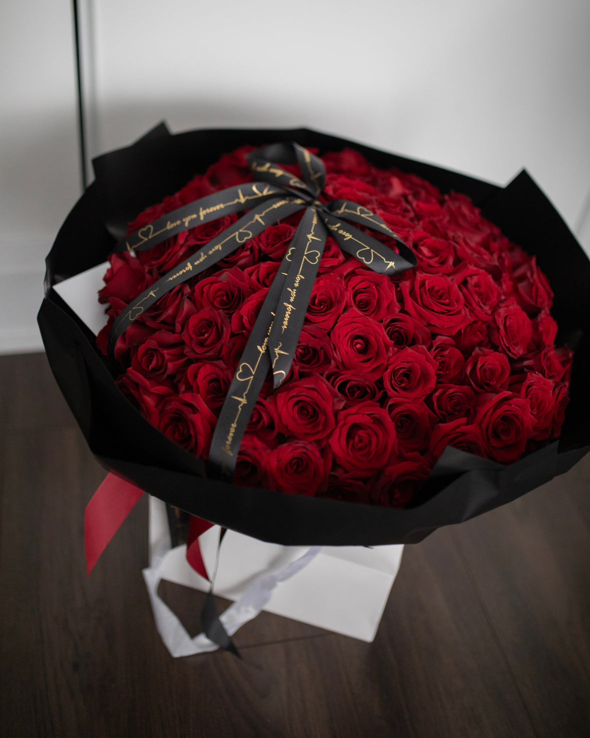 100 RED ROSES