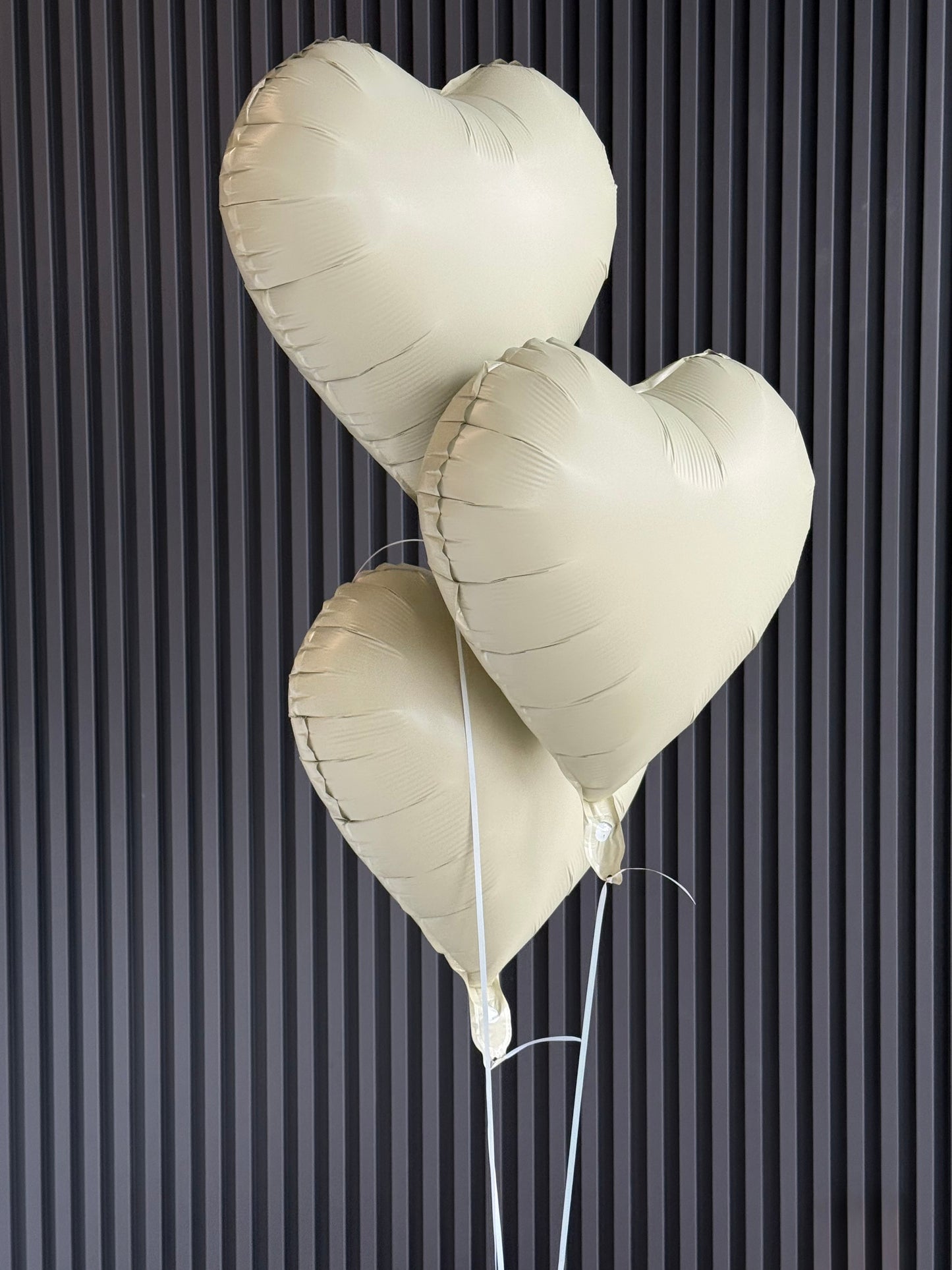 BEIGE HEART BALOONS