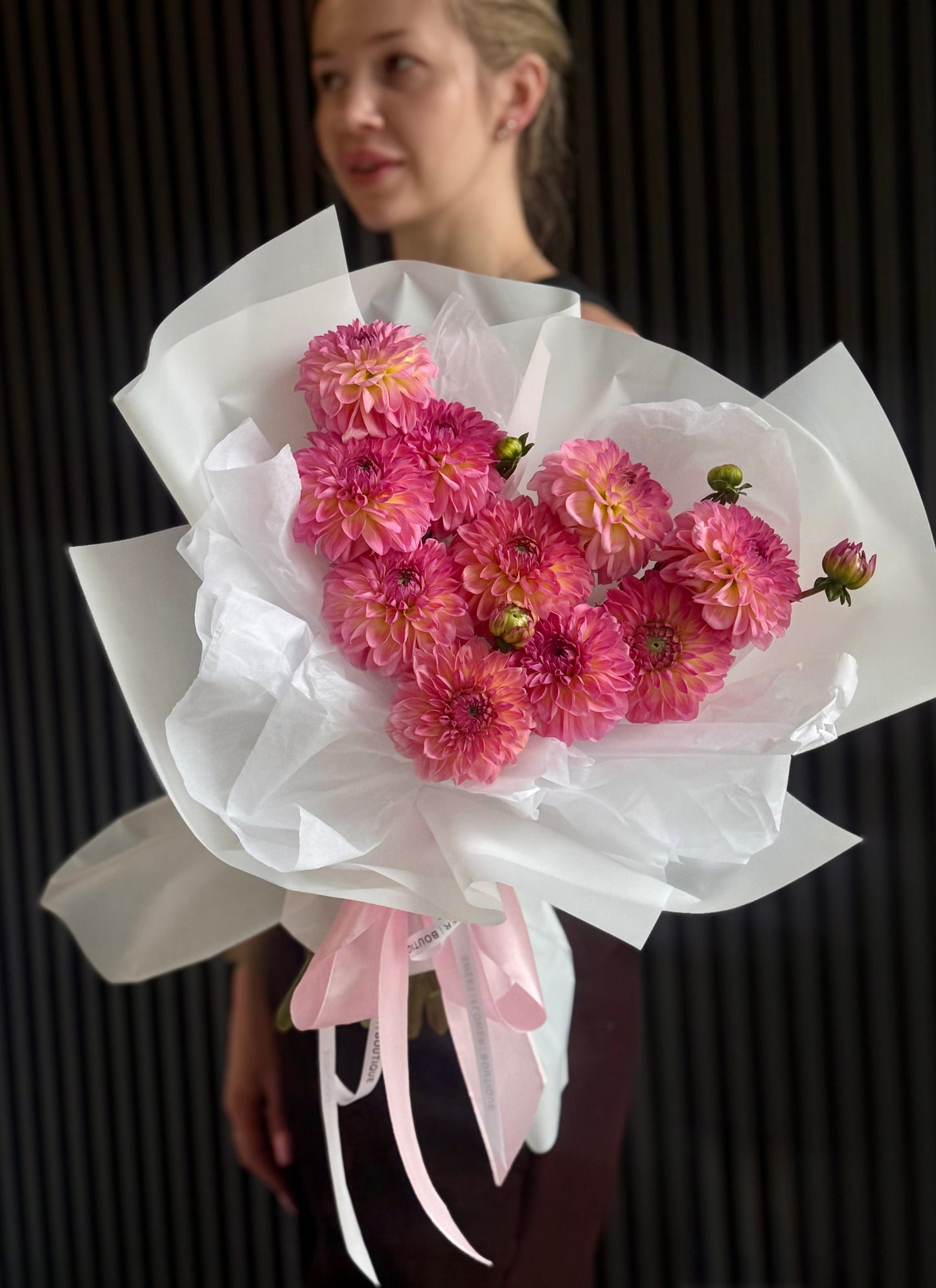 TODAY'S FEATURED BOUQUET - ELEGANCE
