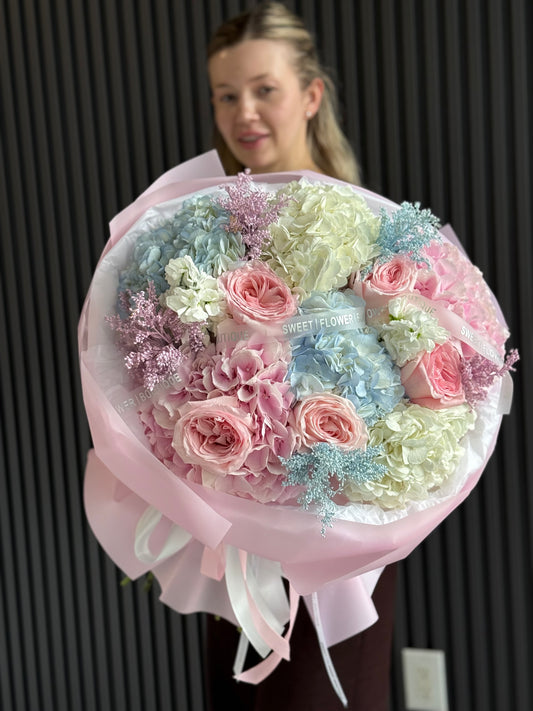 TODAY'S FEATURED BOUQUET - HARMONY