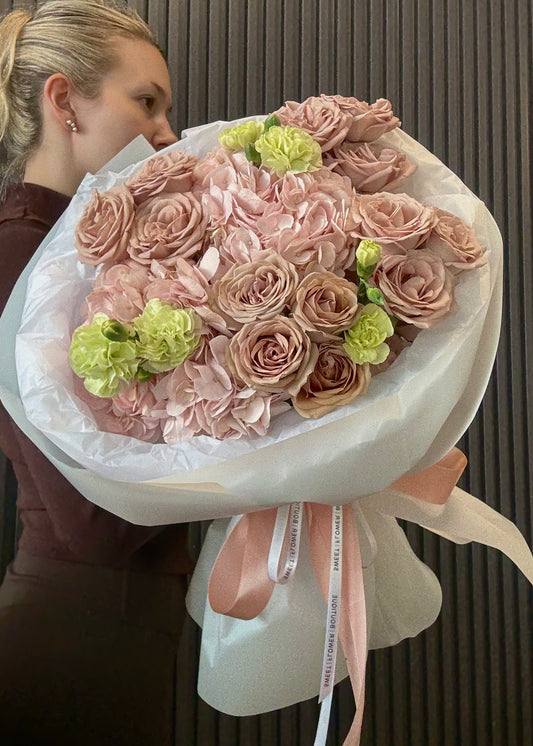 TODAY'S FEATURED BOUQUET - GRACE