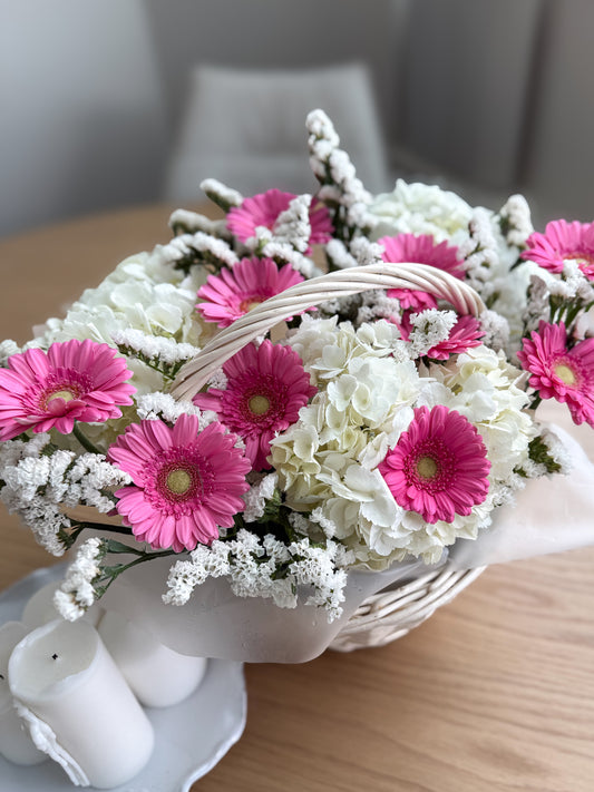 CHARMING GERBERA BASKET