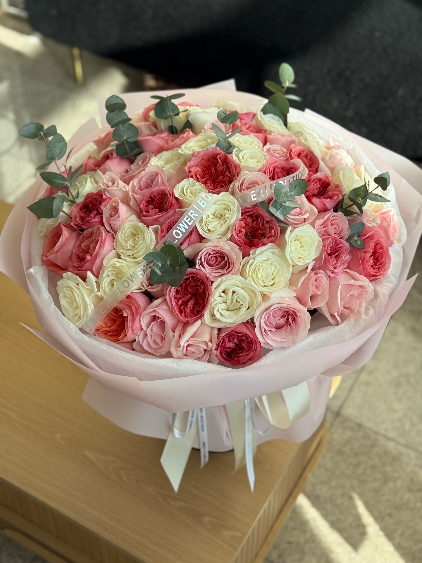 LUXURY ROSES BOUQUET