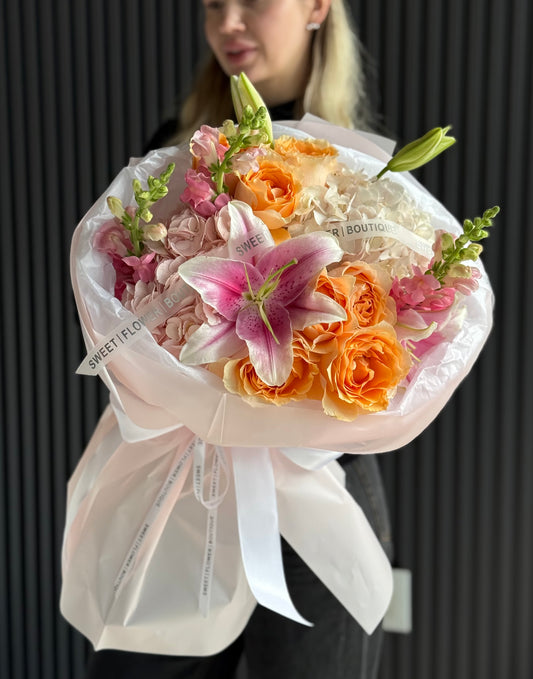 TODAY'S FEATURED BOUQUET BLOOM