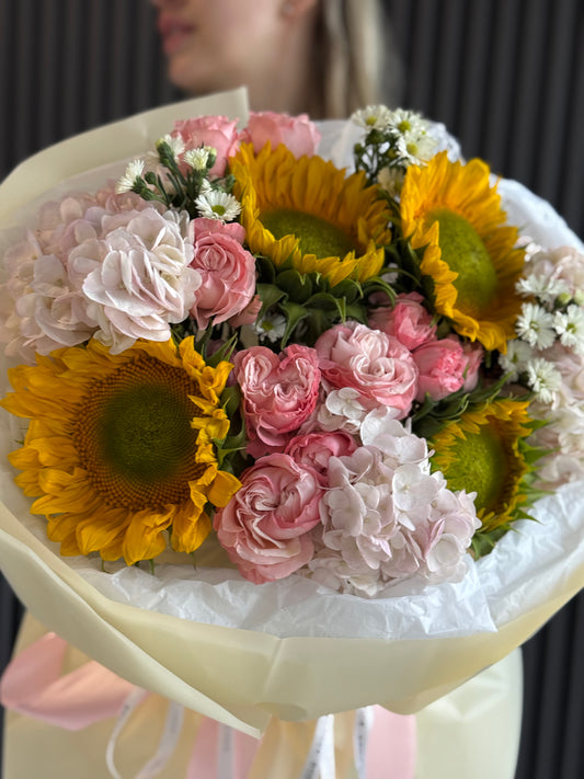 TODAY'S FEATURED BOUQUET - ELEGANCE