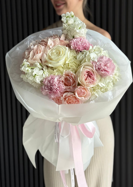 TODAY'S FEATURED BOUQUET - SIGNATURE