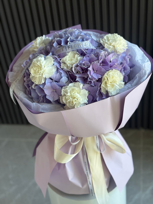DESIGNER FLOWER ARRANGEMENT