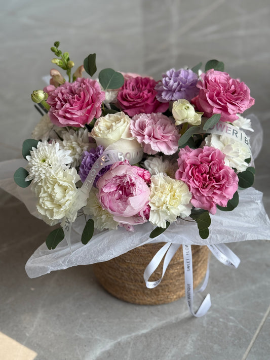 DESIGNER FLOWER ARRANGEMENT