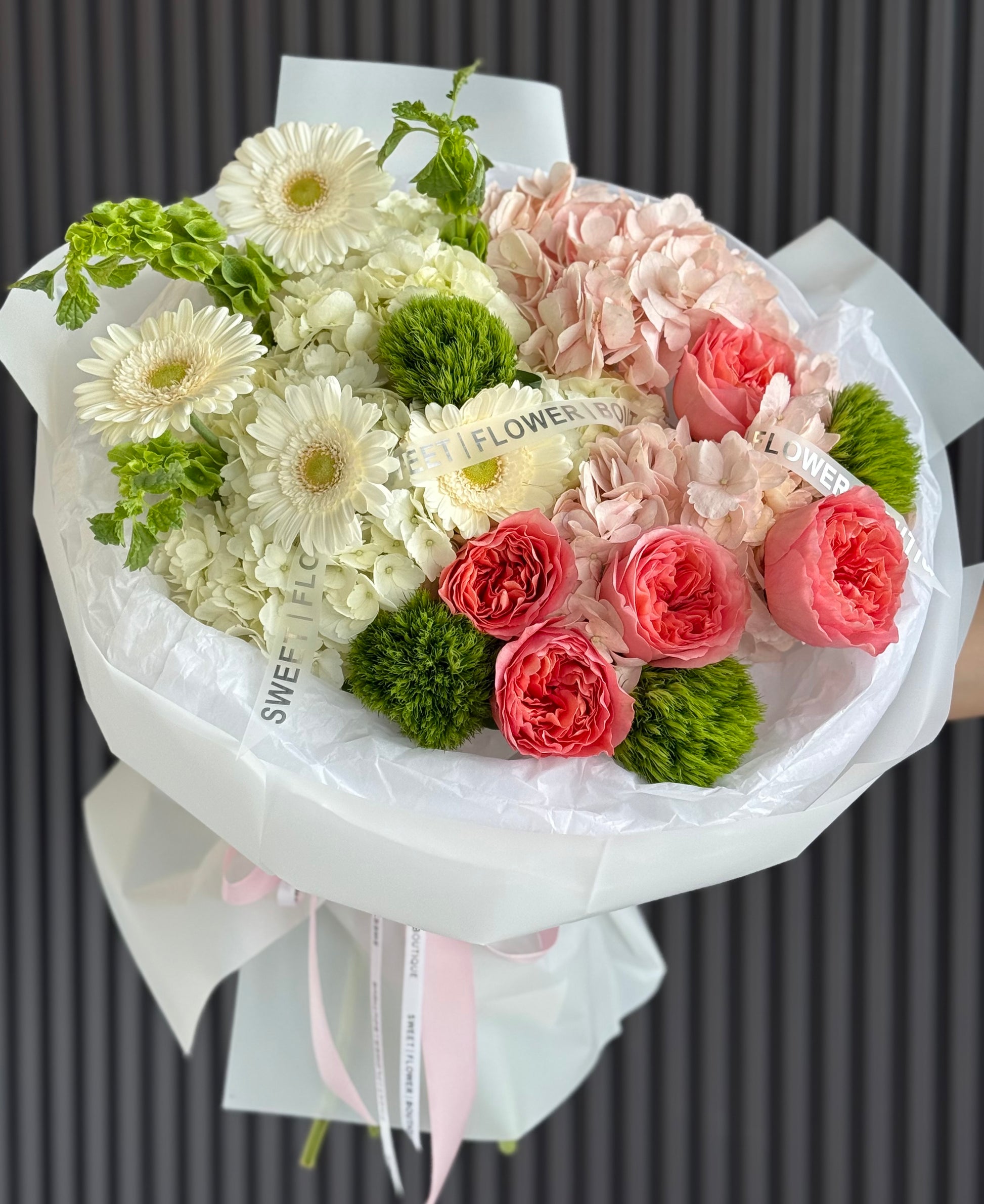 pink white hydrangea rose bouquet same day delivery Toronto