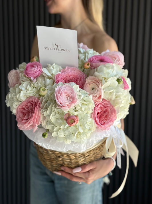 RANUNUCULUS BASKET