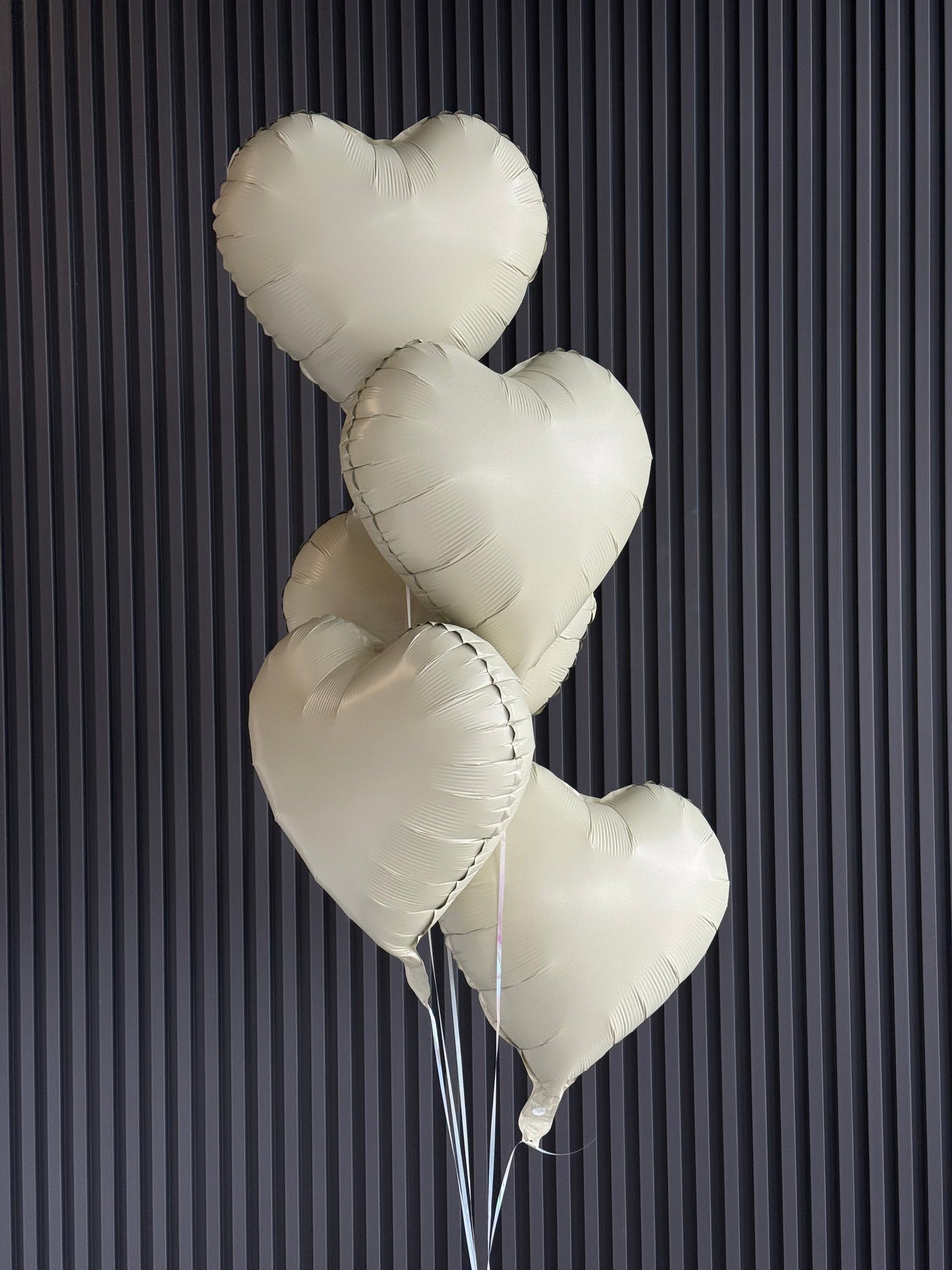 BEIGE HEART BALOONS