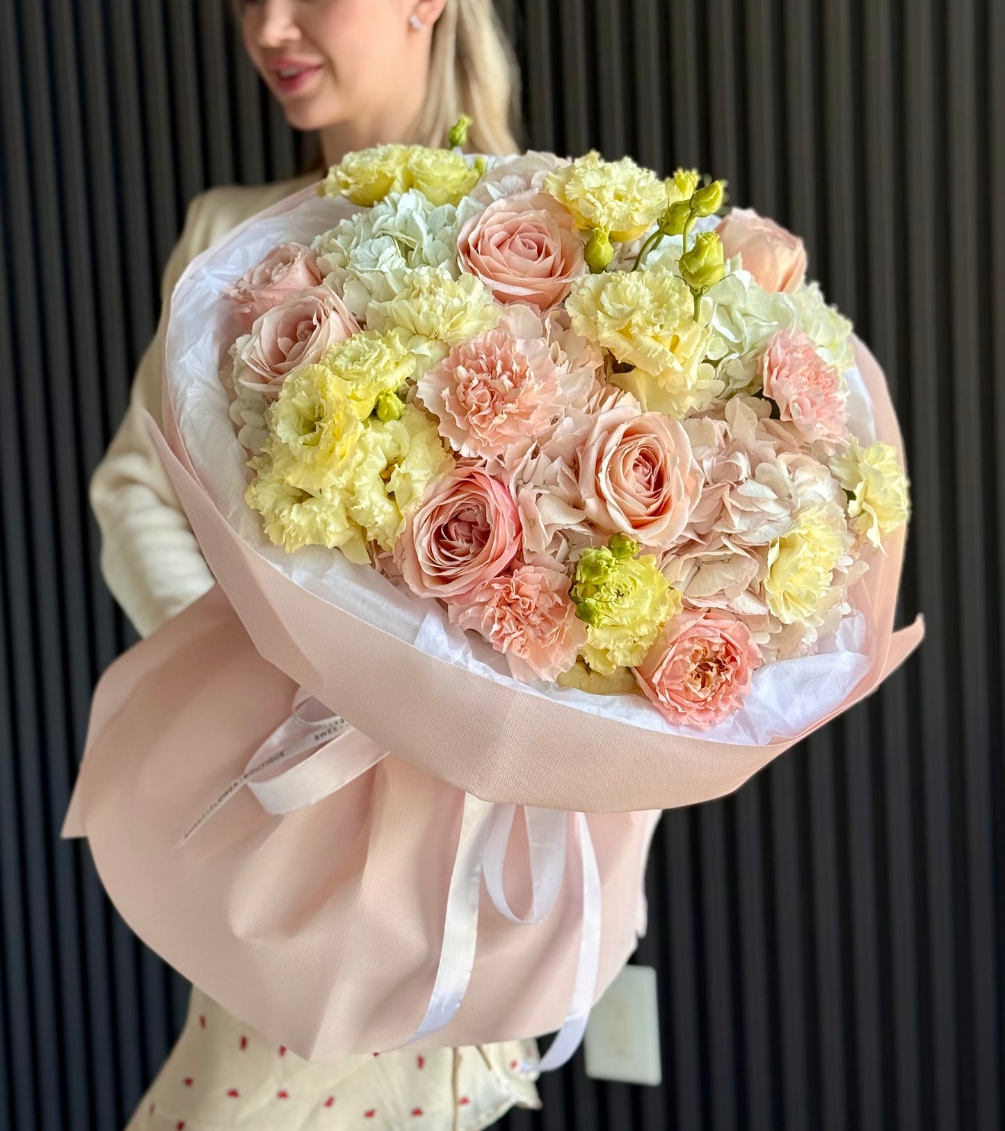 DESIGNER FLOWER BOUQUET