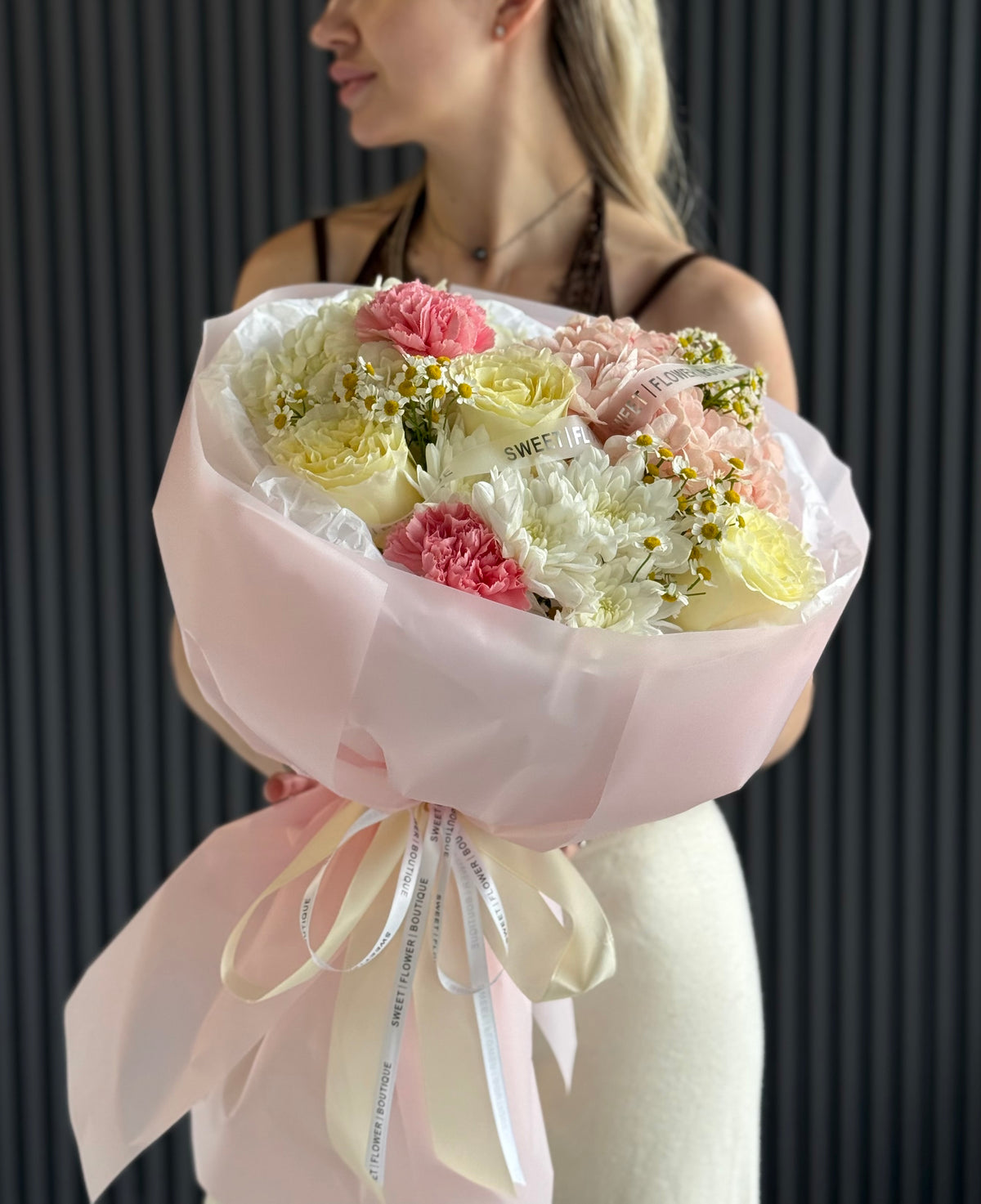 TODAY'S FEATURED BOUQUET - ELEGANCE