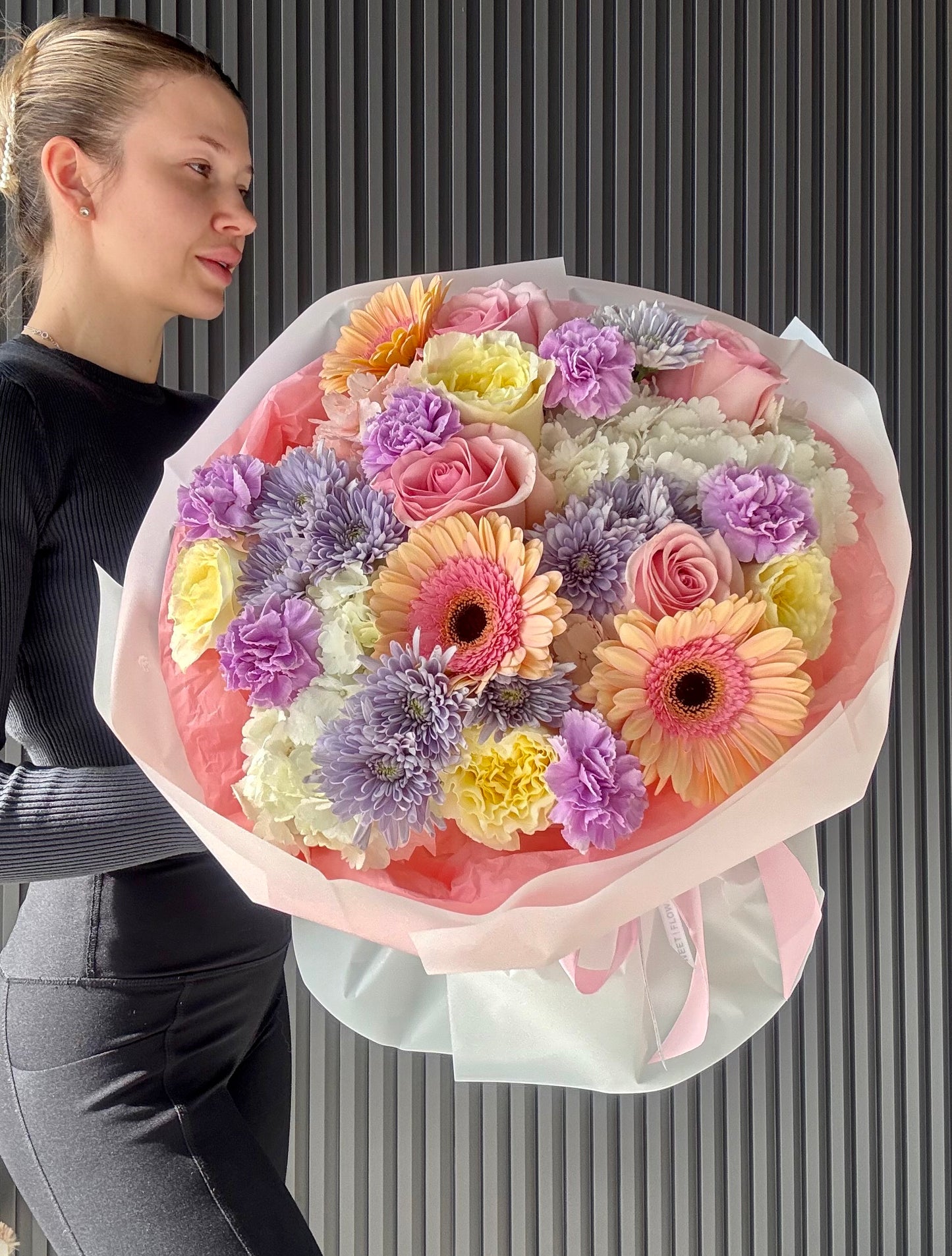 Luxury colorful bouquet Toronto same-day flower delivery