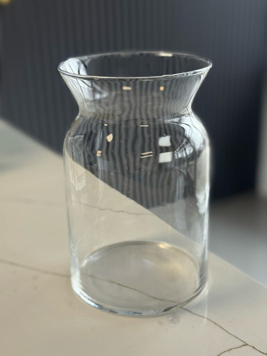 GLASS VASE