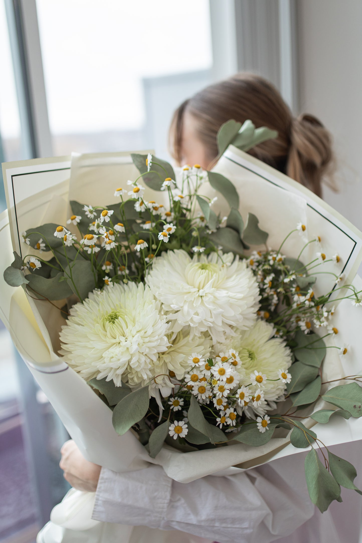 WHITE HEART BOUQUET